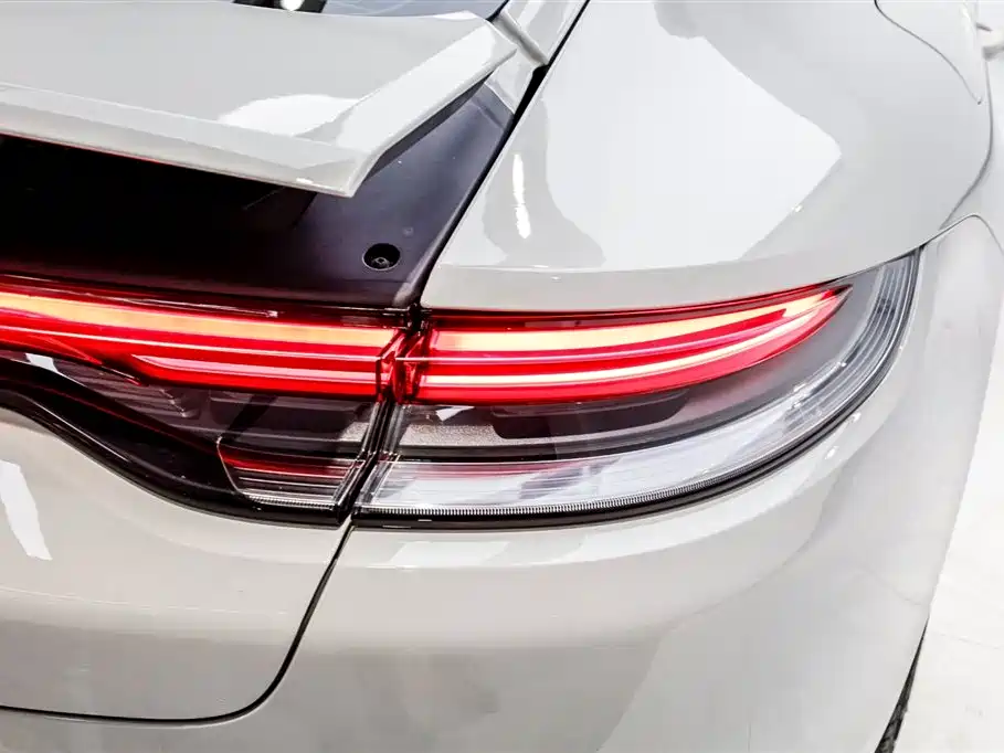 Porsche Panamera 2022 — фото 11