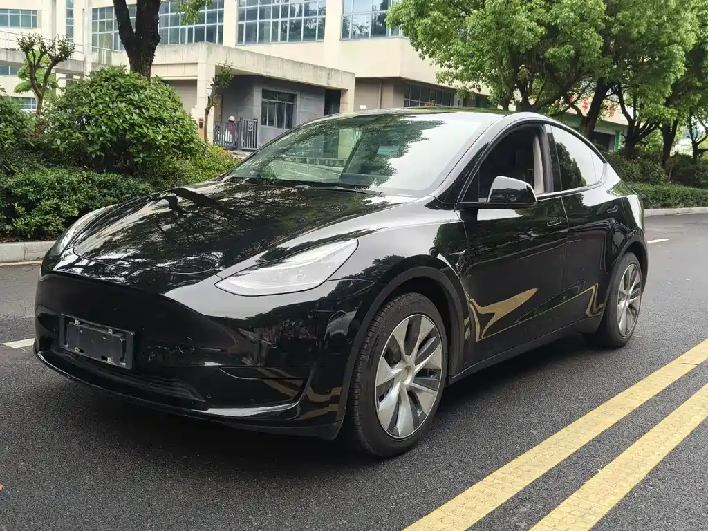 Tesla Model Y 2022 — фото 1
