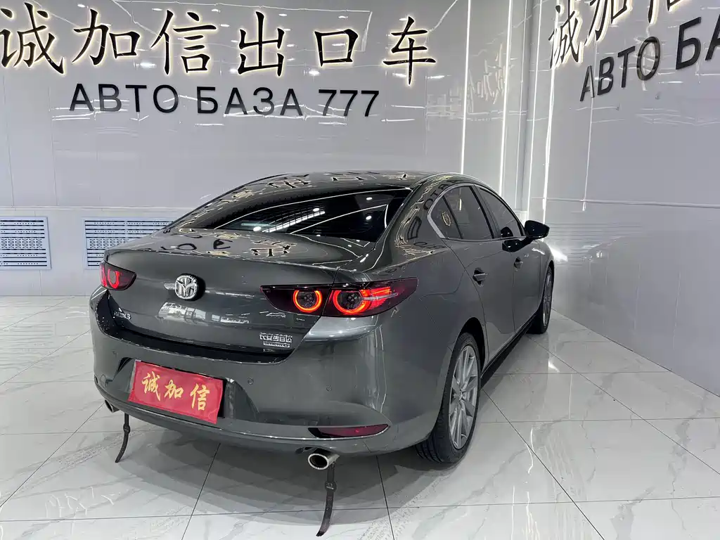 Mazda 3 Axela 2023