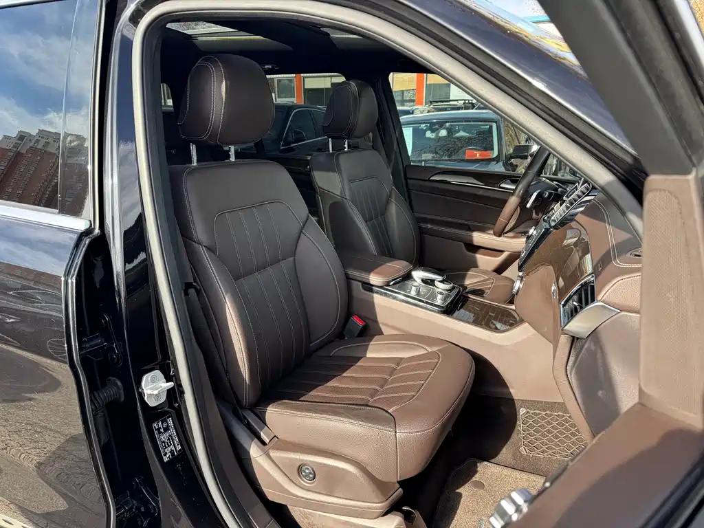 Mercedes-Benz GLS 2017 — фото 12