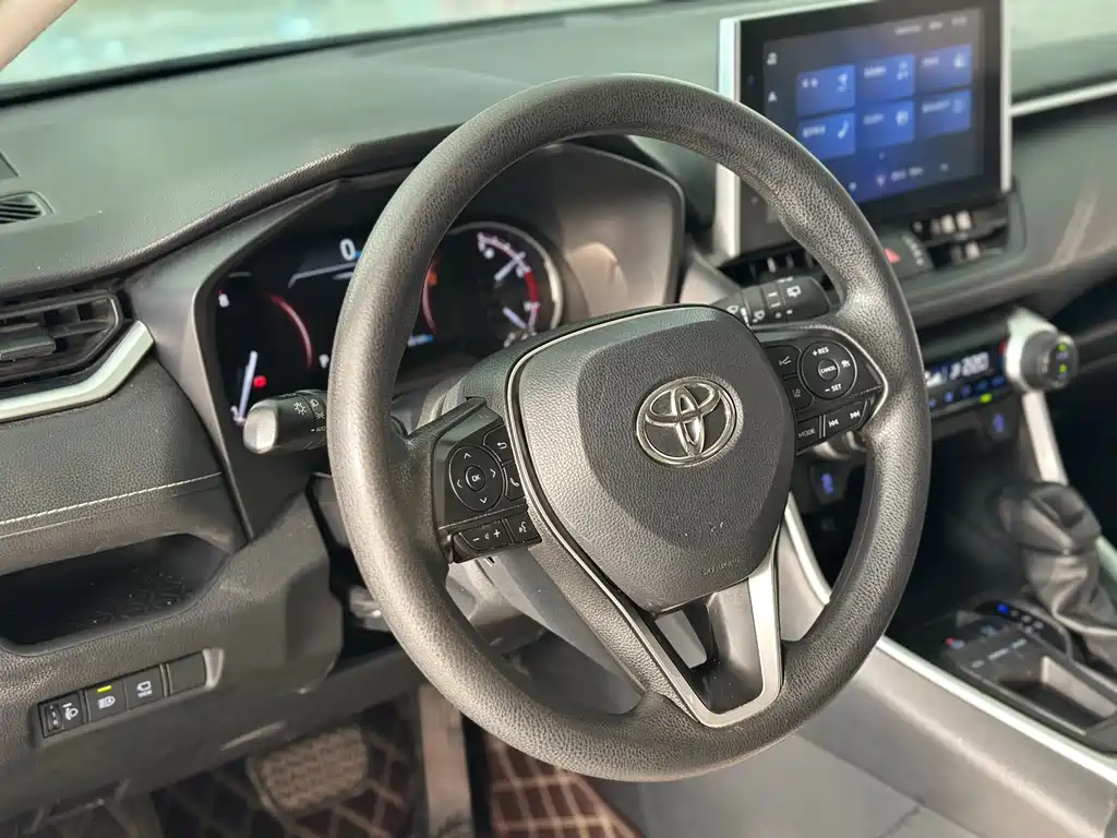 Toyota RAV4 2021