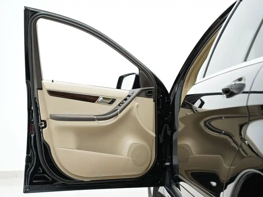 Mercedes-Benz R-Class 2011 — фото 27