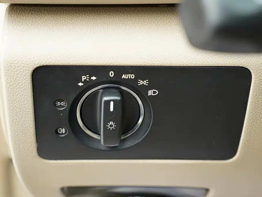 Mercedes-Benz R-Class 2011 — фото 21