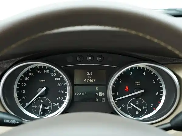 Mercedes-Benz R-Class 2011