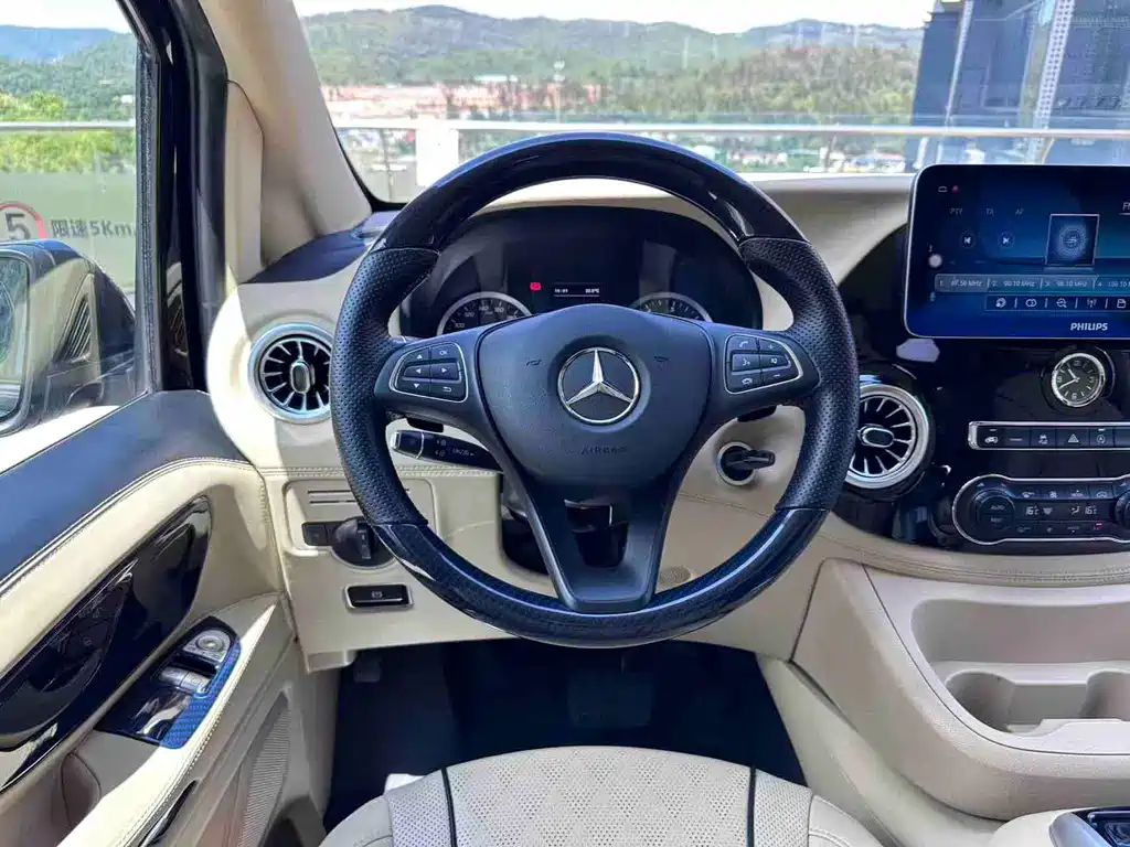 Mercedes-Benz Vito 2023 — фото 19