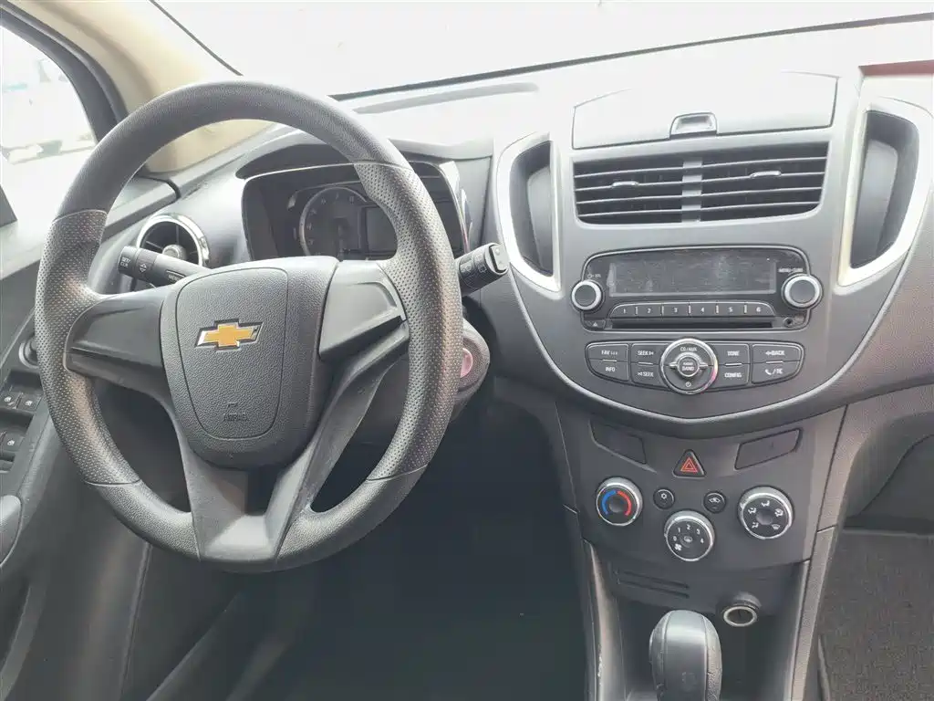 Chevrolet Trax 2015 — фото 16