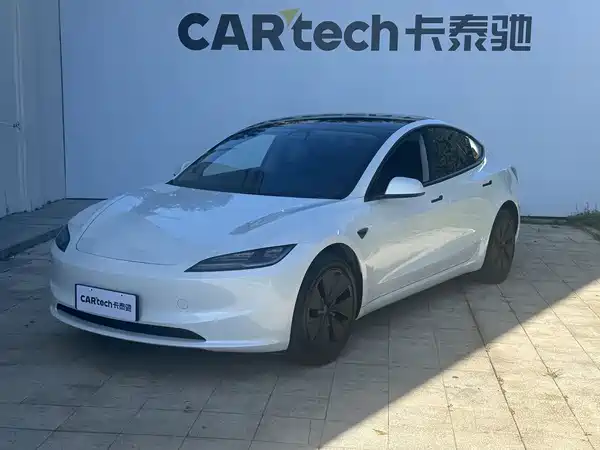 Tesla Model 3 2025