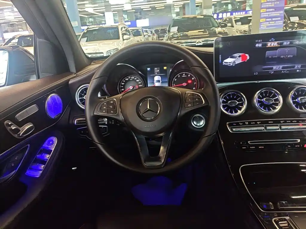 Mercedes-Benz GLC 2019 — фото 11