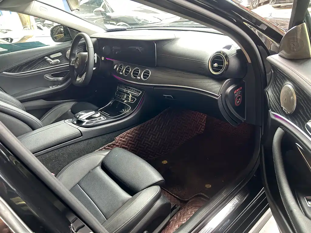 Mercedes-Benz E-Class 2017 — фото 10