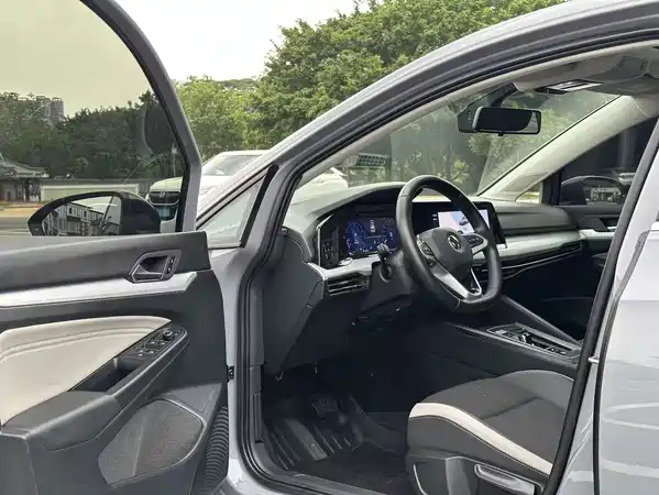 Volkswagen Golf 2022