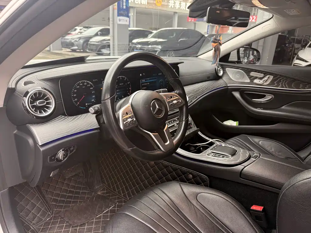 Mercedes-Benz CLS 2020 — фото 10