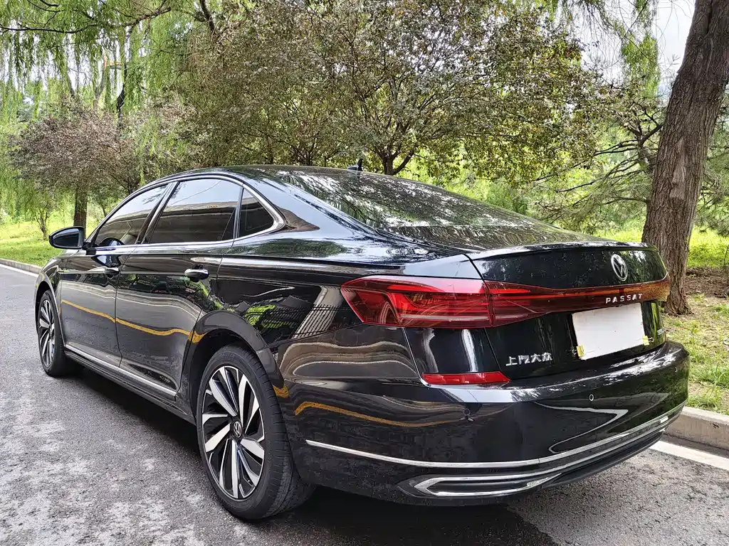 Volkswagen Passat 2022
