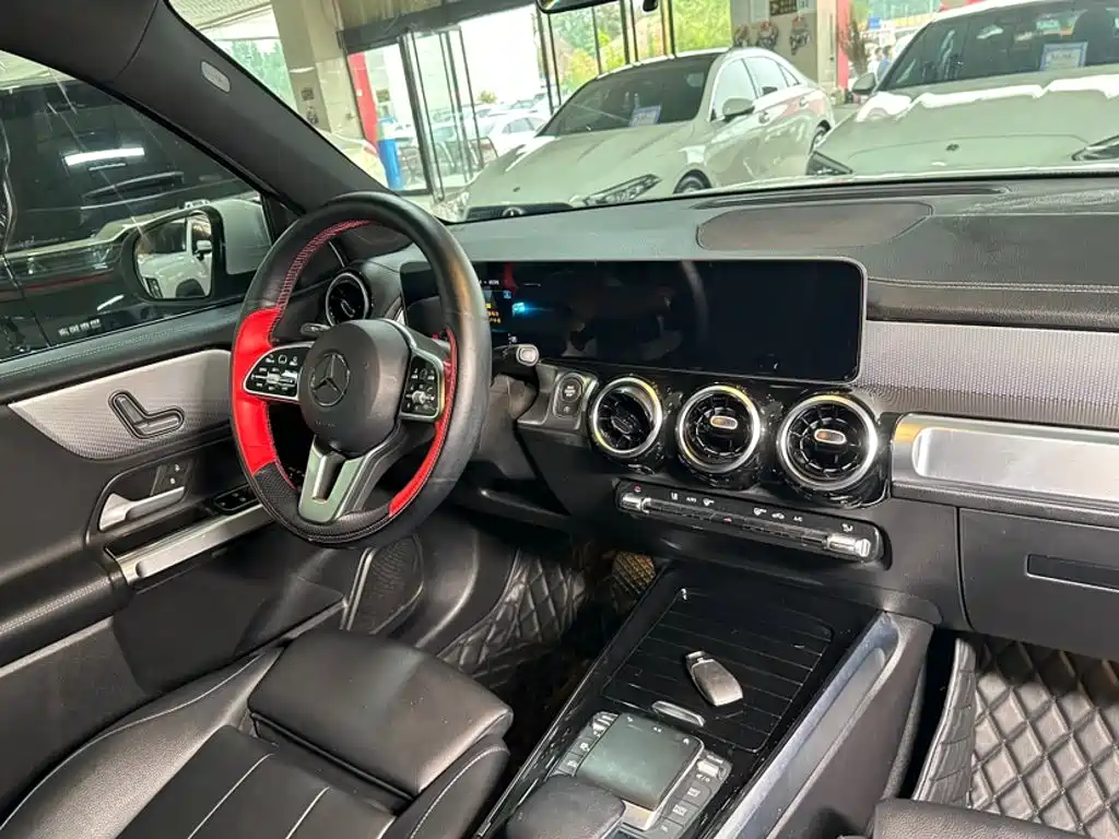 Mercedes-Benz GLB 2020 — фото 13