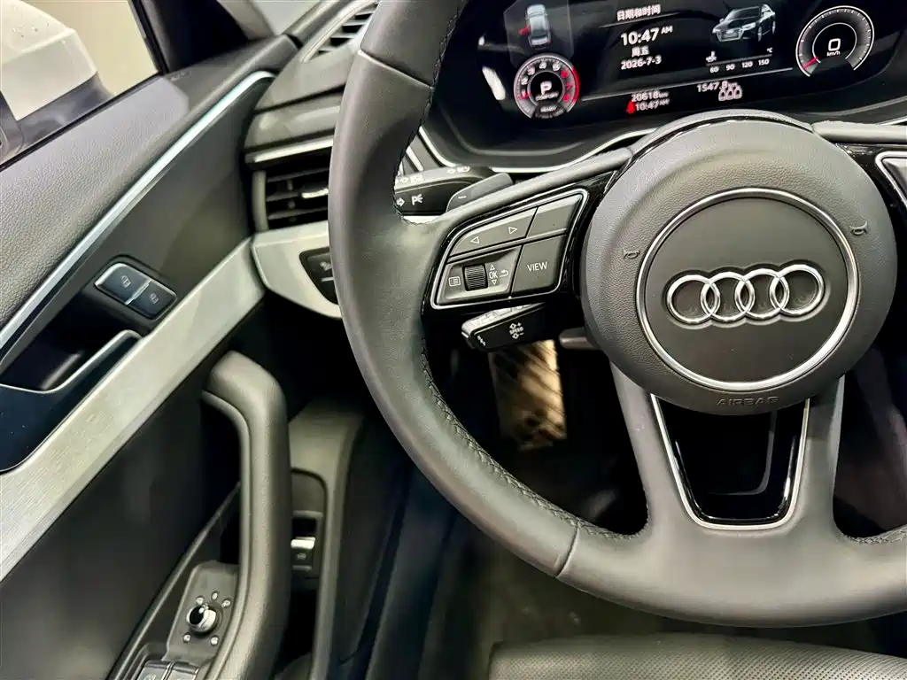 Audi A4L 2023 — фото 25