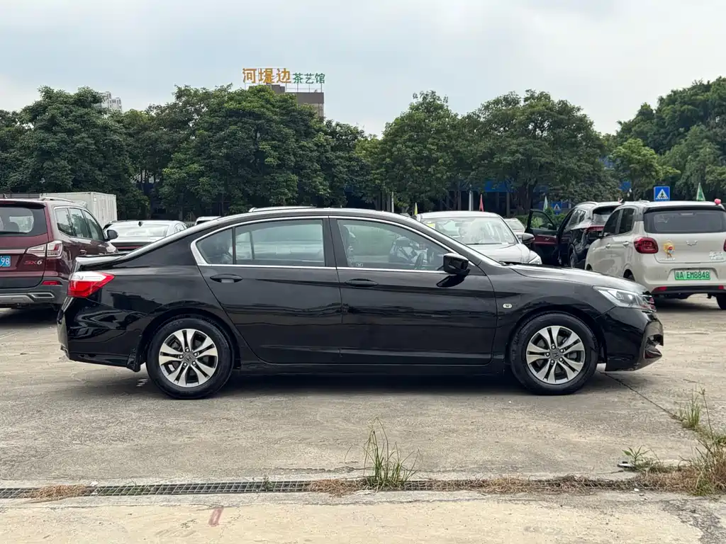 Honda Accord 2014 — фото 6