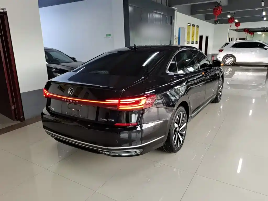 Volkswagen Passat 2022