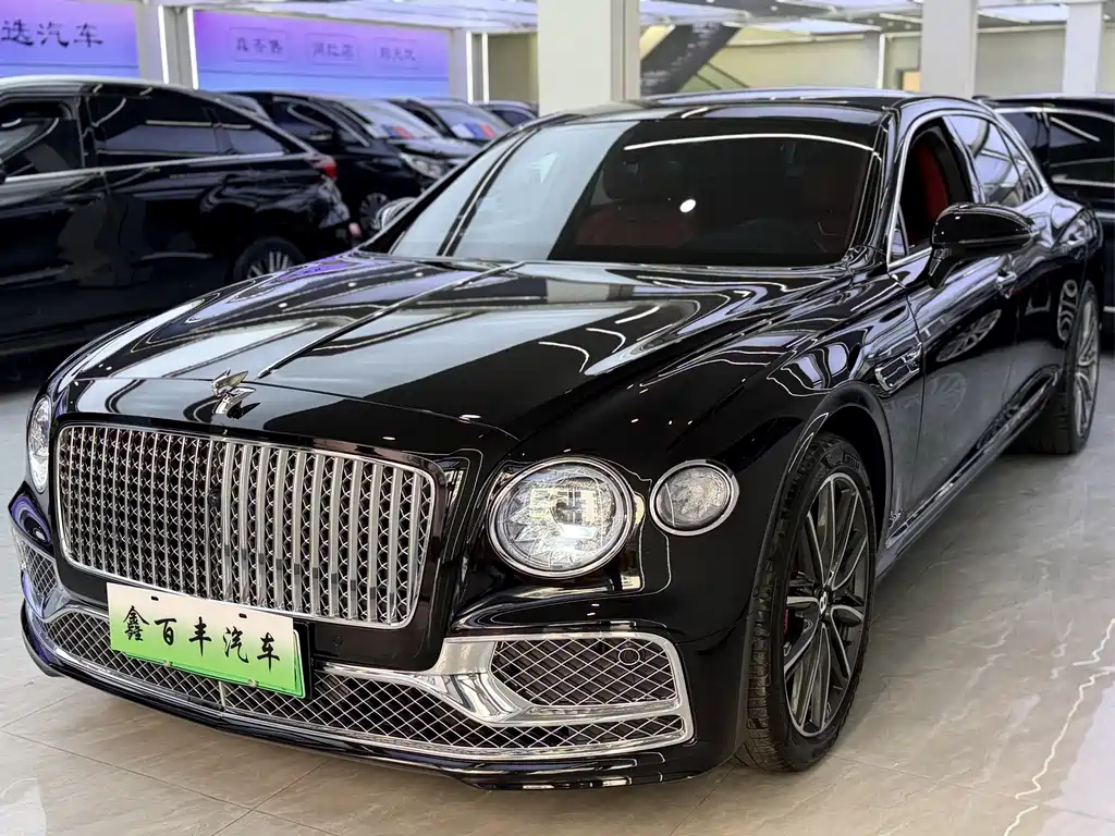 Bentley Flying Spur Plug-In Hybrid 2023 — фото 1