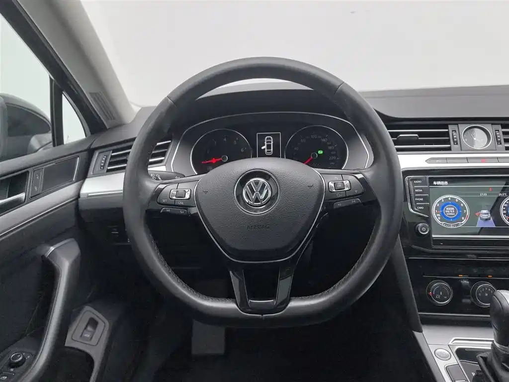 Volkswagen Magotan 2018 — фото 11
