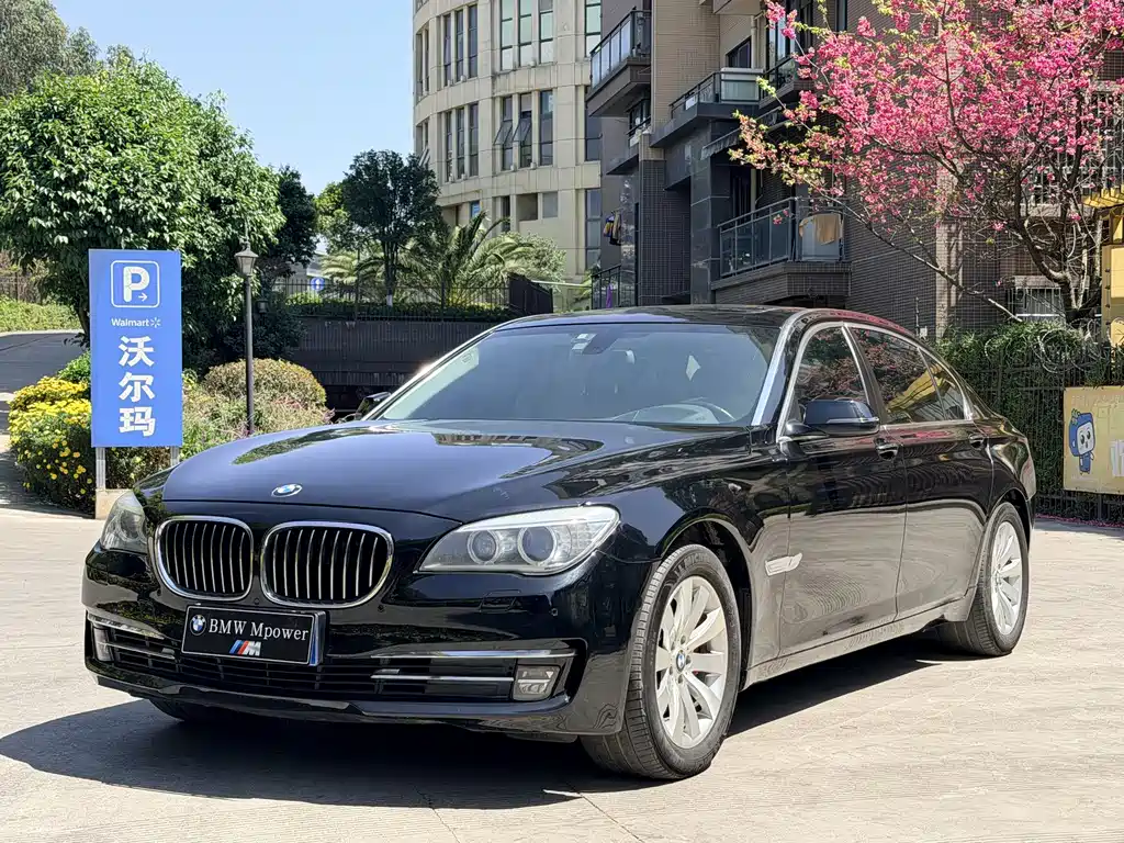 BMW 7 Series 2013 — фото 2