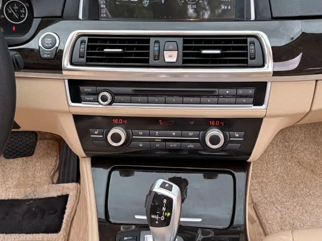 BMW 5 Series 2013 — фото 13