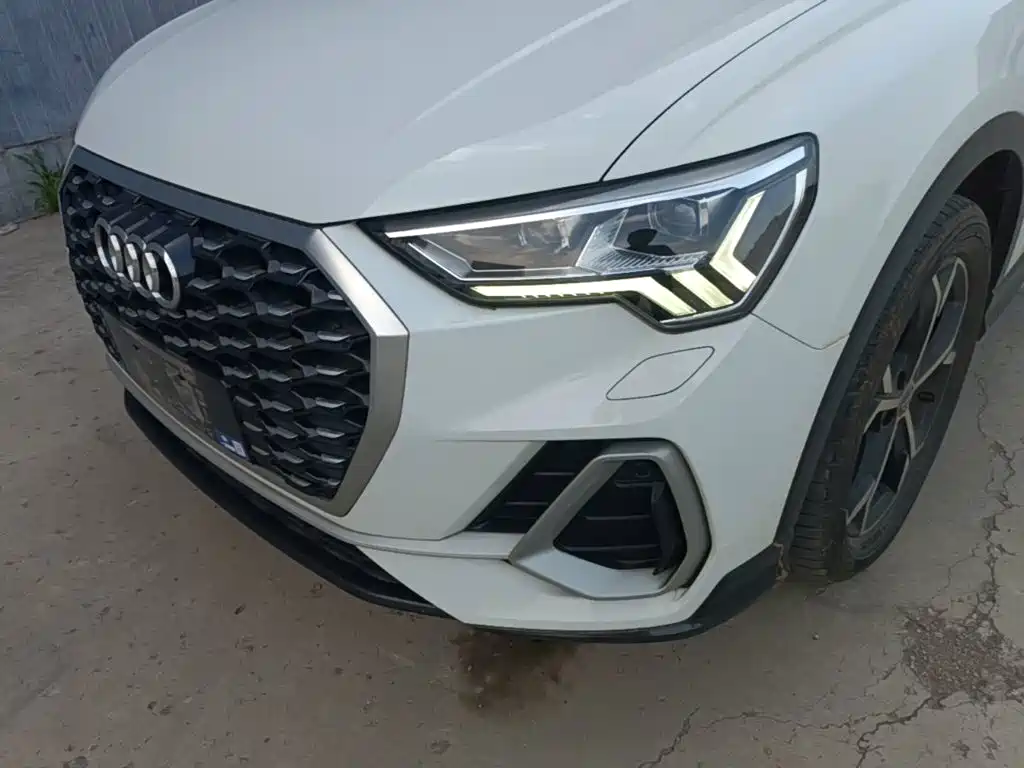 Audi Q3 Sportback 2021 — фото 24