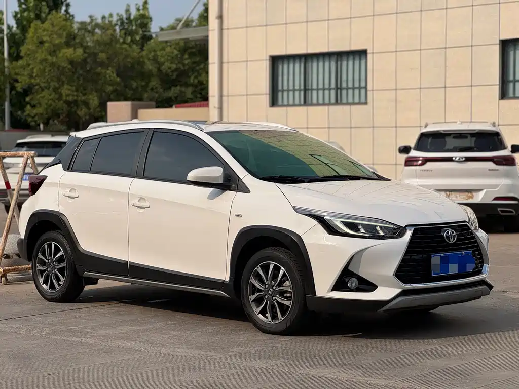 Toyota Yaris L 2022