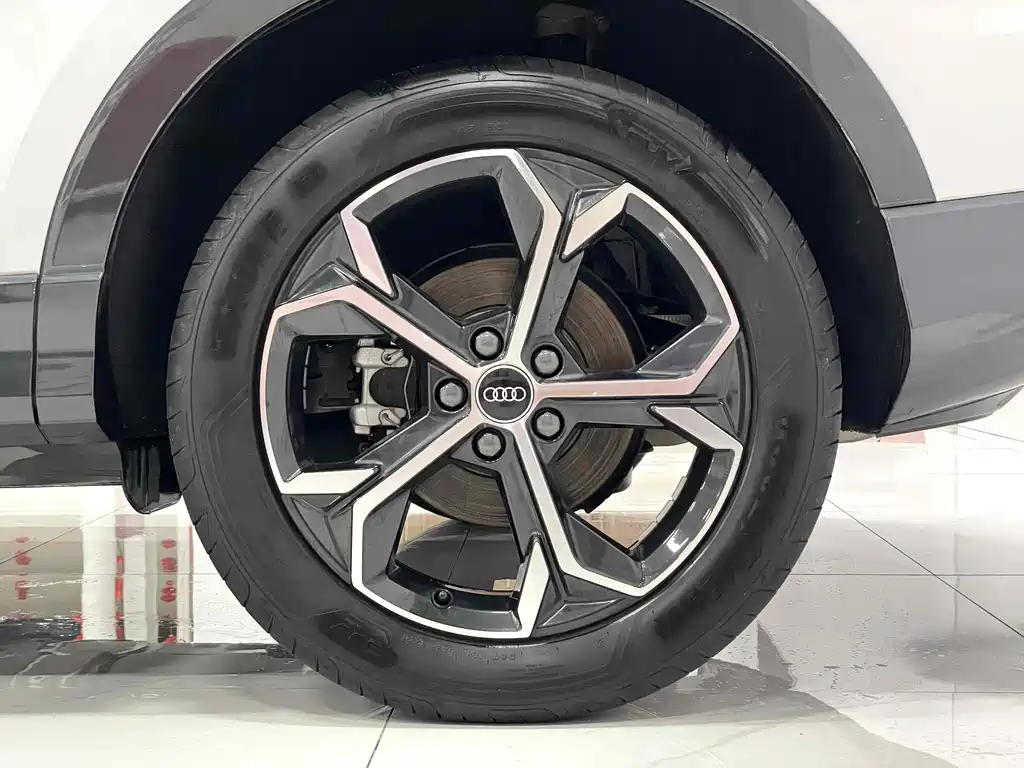 Audi Q3 Sportback 2021 — фото 15