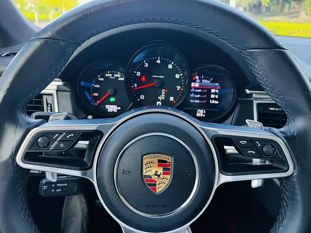 Porsche Macan 2018 — фото 7