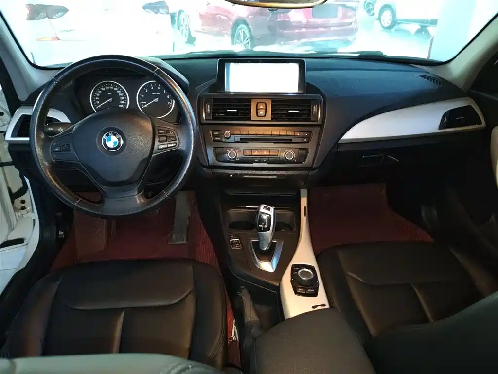 BMW 1 Series 2015 — фото 10