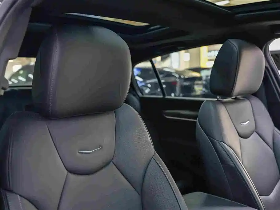 Cadillac CT5 2024 — фото 11