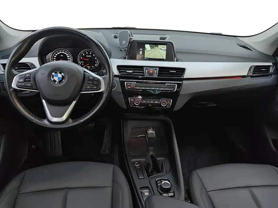 BMW X1 2018 — фото 12