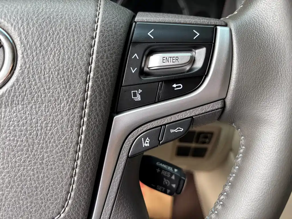 Toyota Land Cruiser 2018 — фото 16