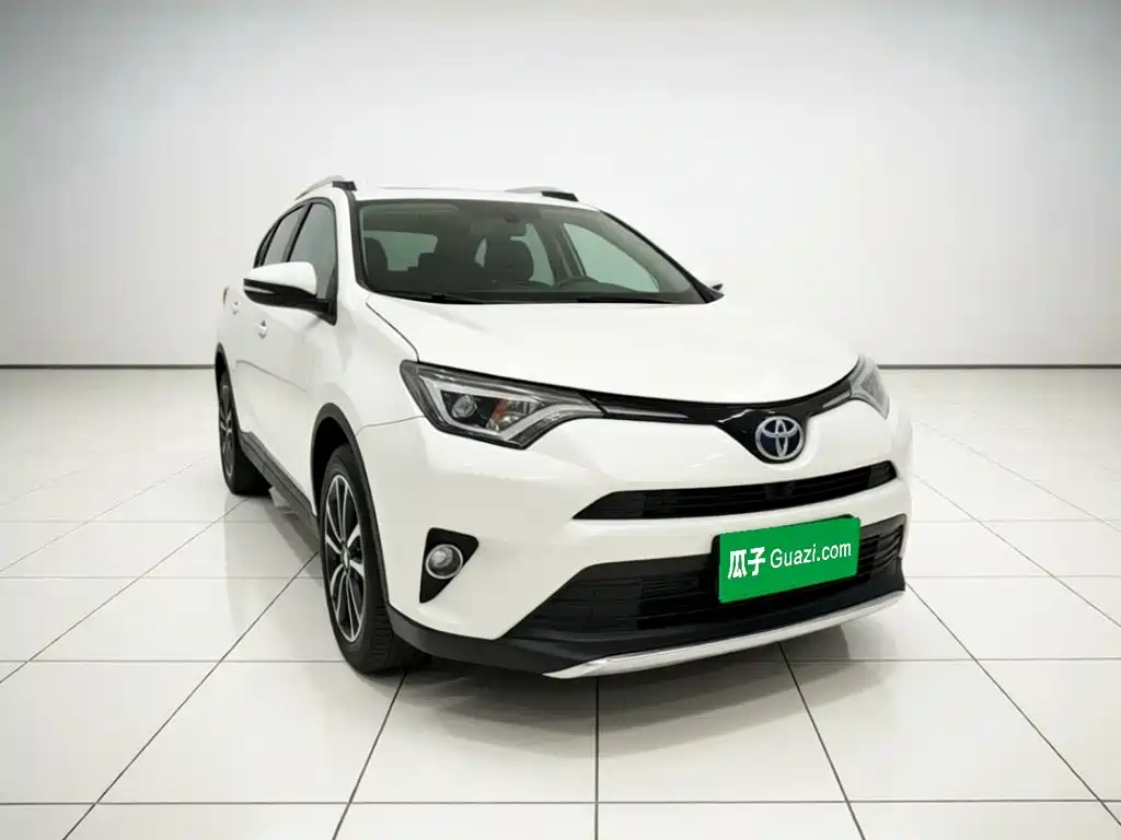Toyota RAV4 2016 — фото 3