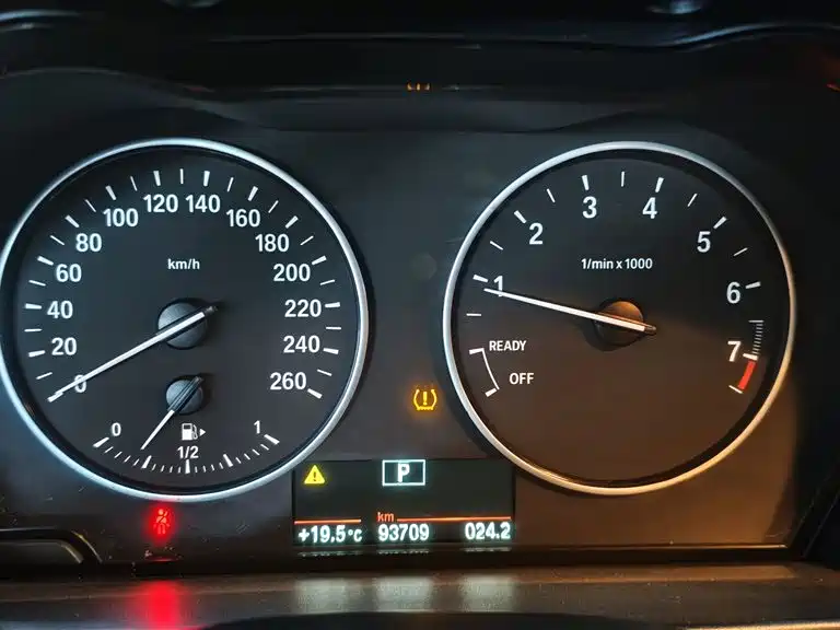 BMW 1 Series 2015 — фото 12