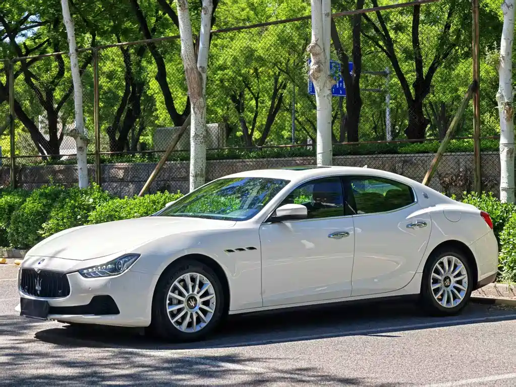 Maserati Ghibli 2017 — фото 1