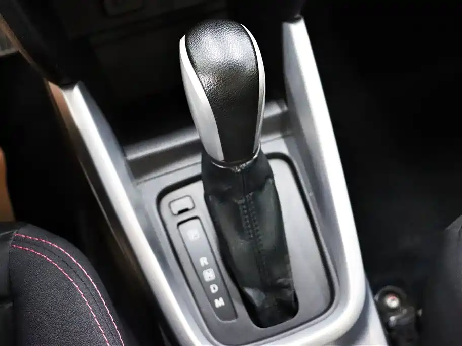 Suzuki Vitara 2018 — фото 18