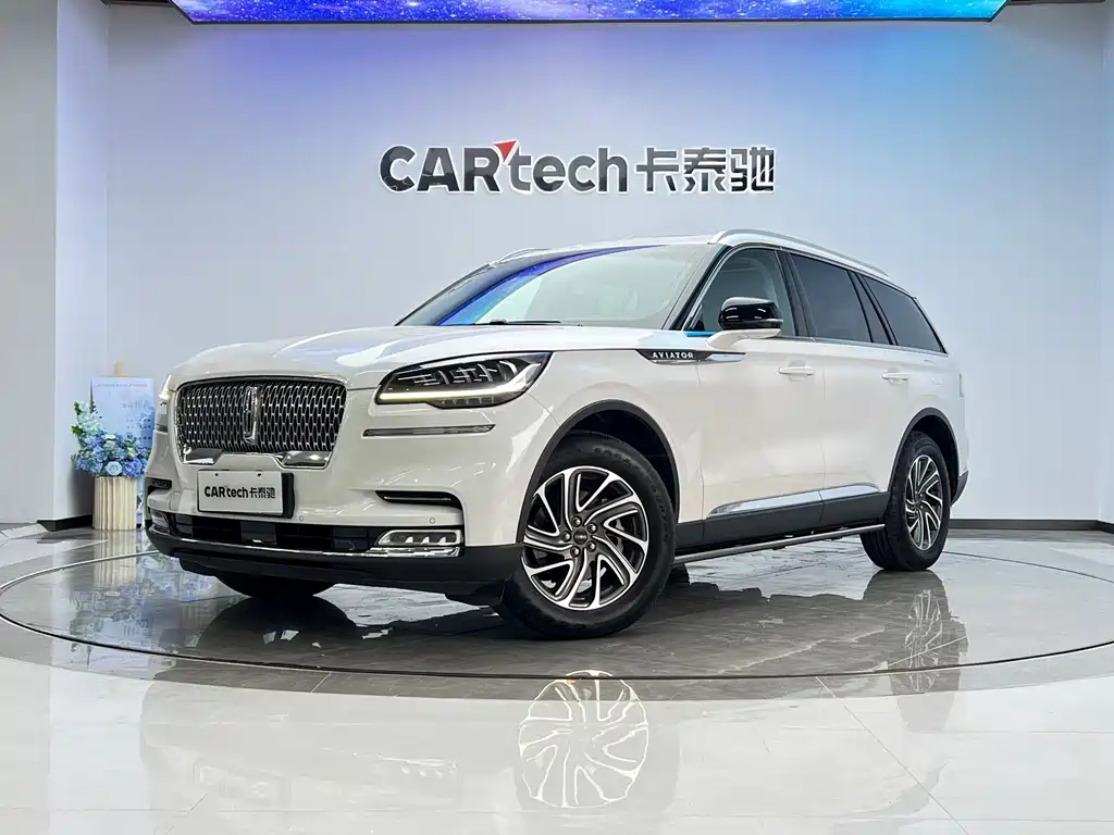 Lincoln Aviator 2024 — фото 1