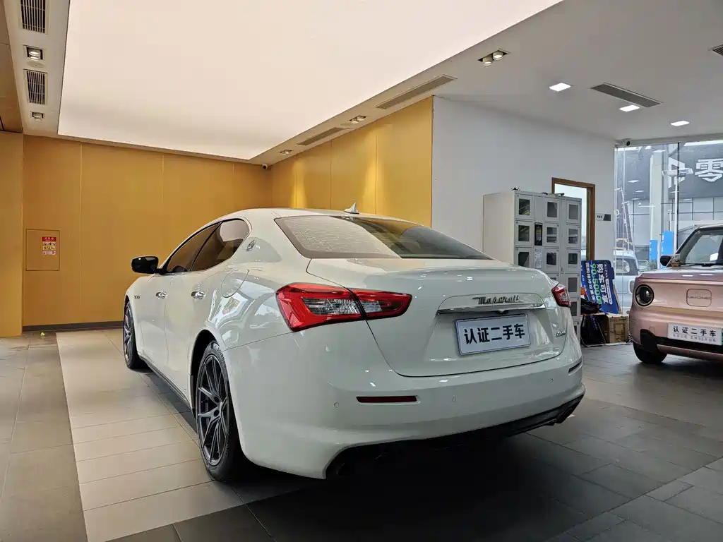 Maserati Ghibli 2018 — фото 27