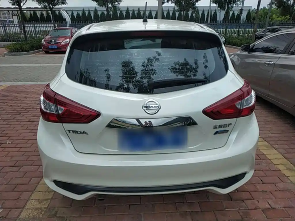 Nissan Tiida 2019 — фото 6