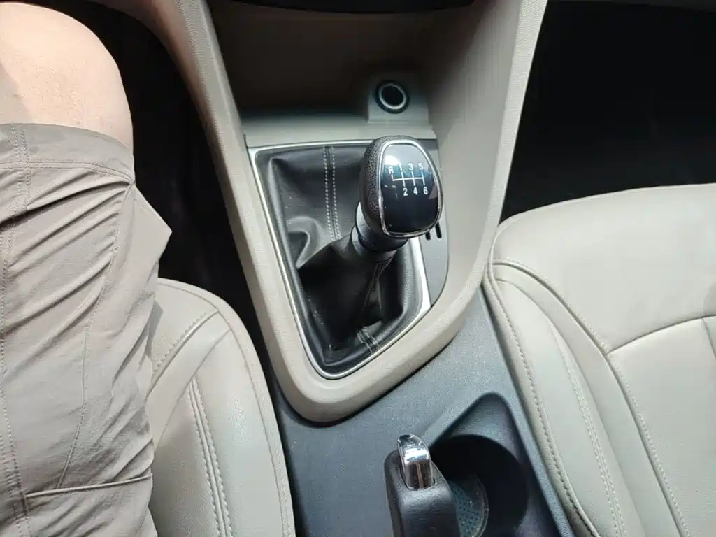 Buick Excelle 2019 — фото 14
