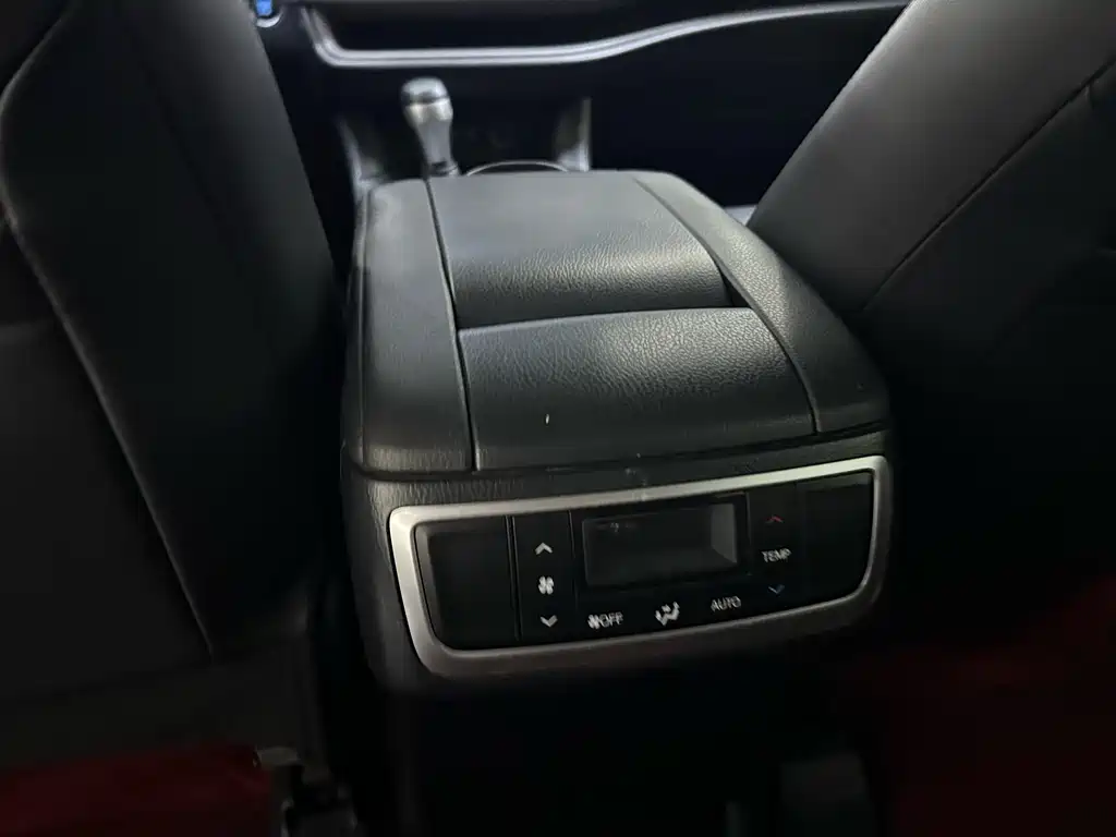 Toyota Highlander 2021 — фото 10