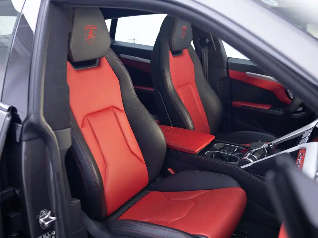 Lamborghini Urus 2022 — фото 16