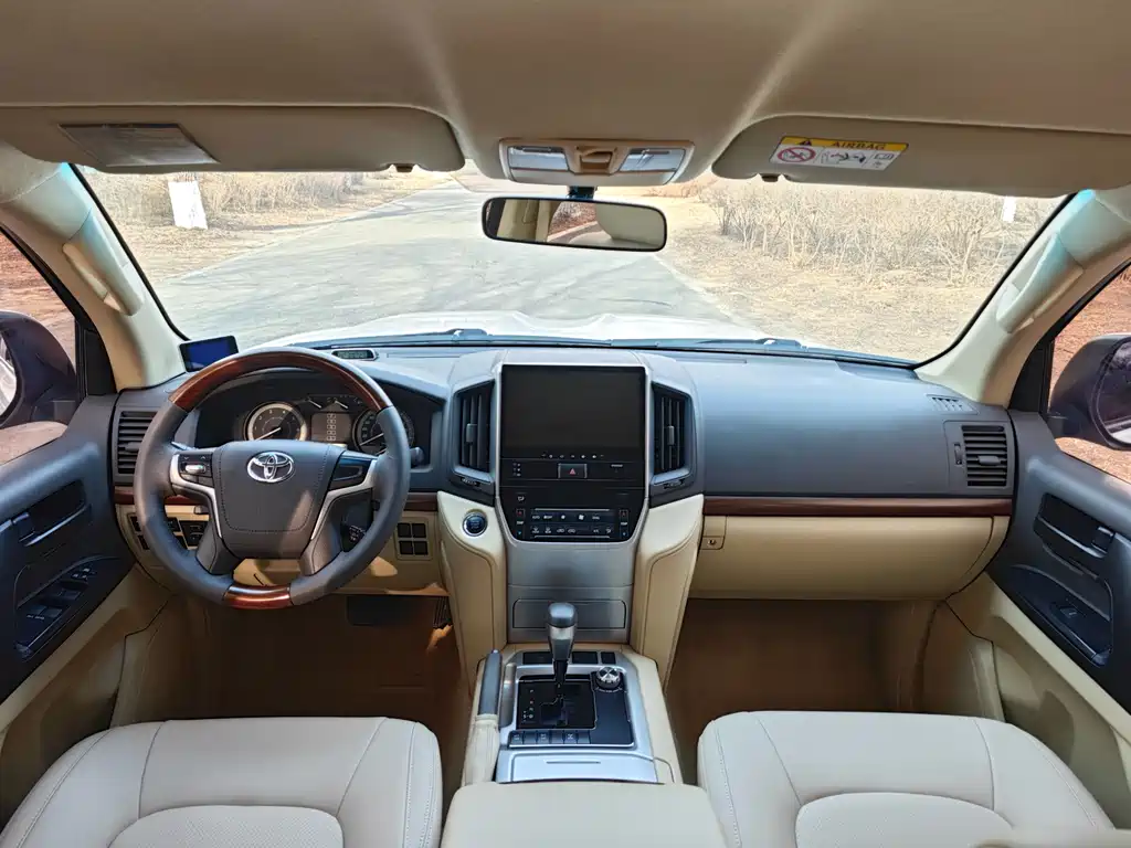 Toyota Land Cruiser 2016 — фото 7