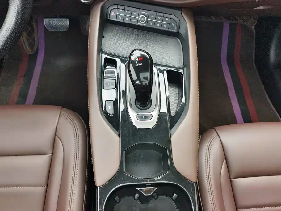 Haval F7 2021 — фото 16