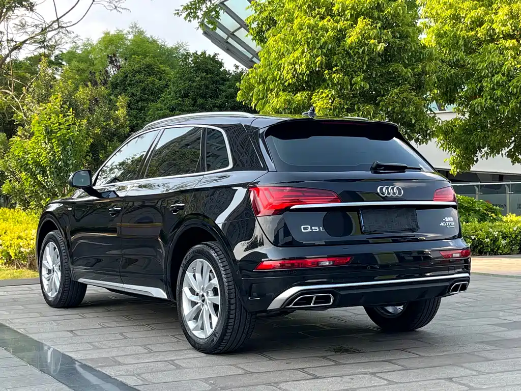 Audi Q5L 2023 — фото 9