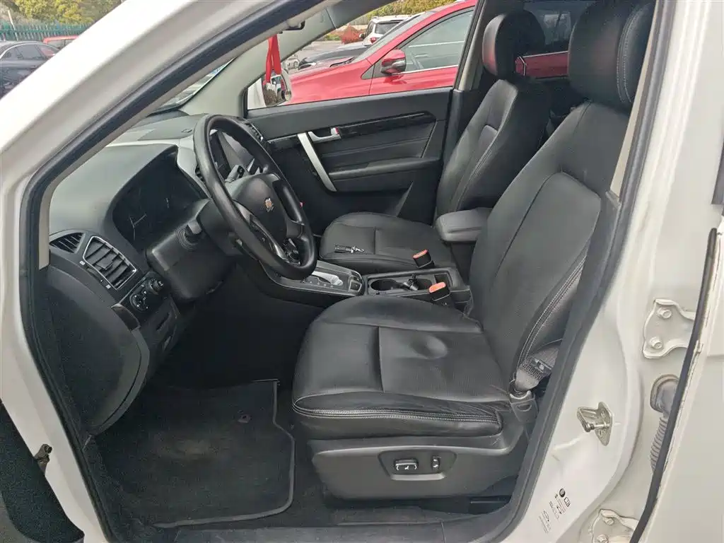 Chevrolet Captiva 2017 — фото 14