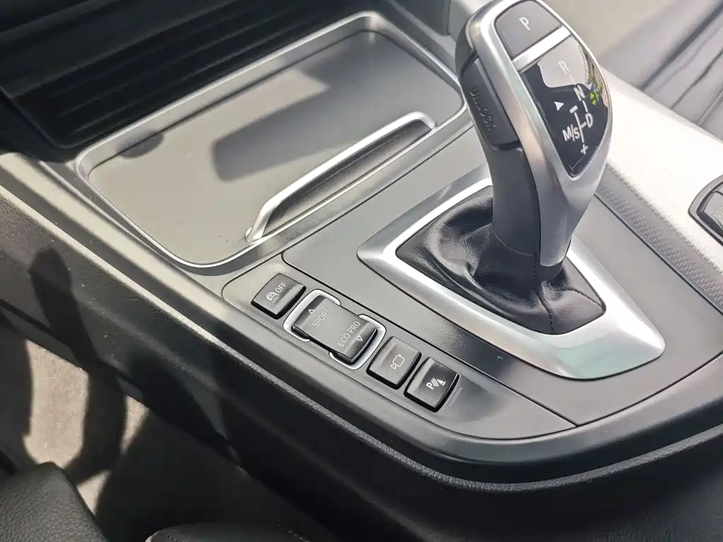 BMW 3 Series GT 2015 — фото 20
