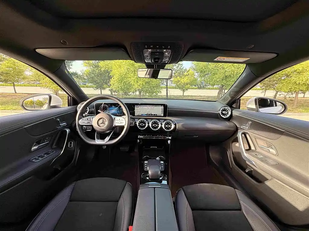Mercedes-Benz A-Class 2020 — фото 6