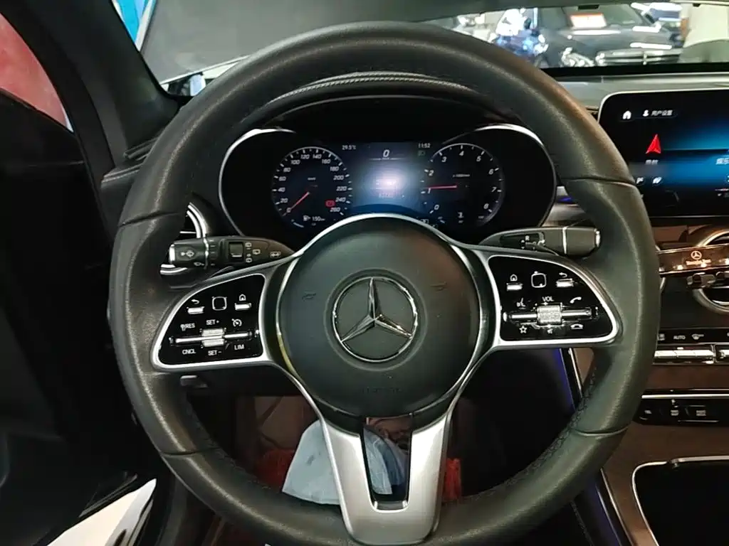 Mercedes-Benz GLC 2021 — фото 11