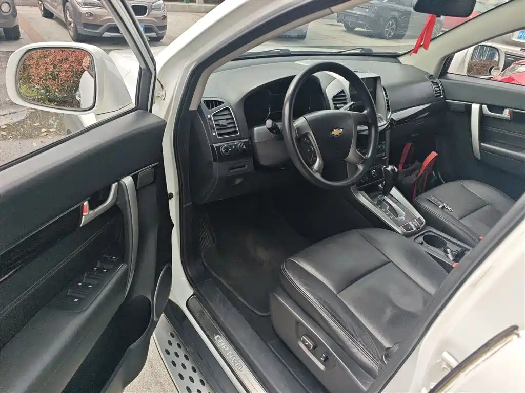 Chevrolet Captiva 2017 — фото 15
